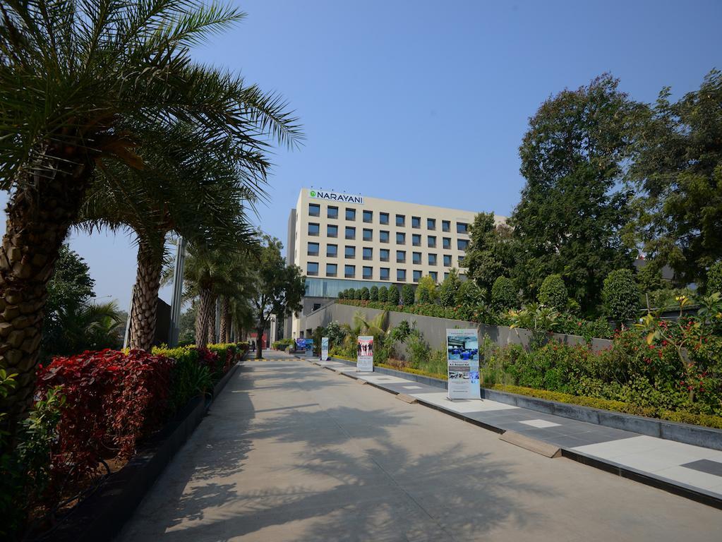 Hotel Narayani Heights, Ahmedabad Exterior foto